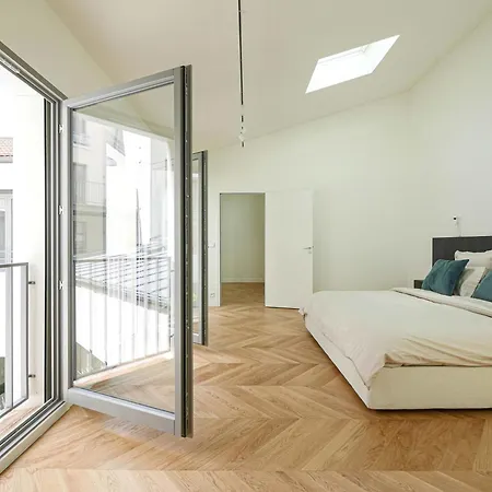 Exceptional Townhouse - Private Garden Apartman