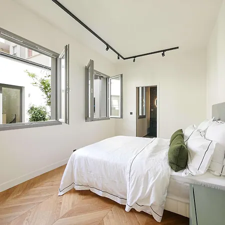 Apartman Exceptional Townhouse - Private Garden